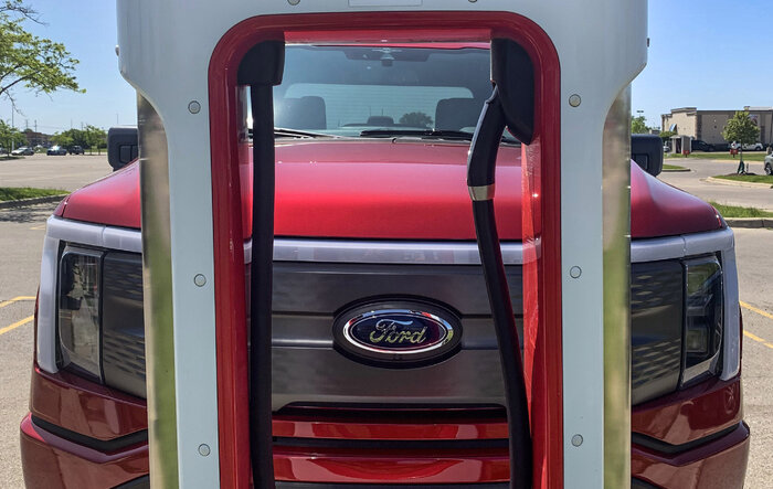 Tow hitch hook on Cybertruck -- closeup look without cover