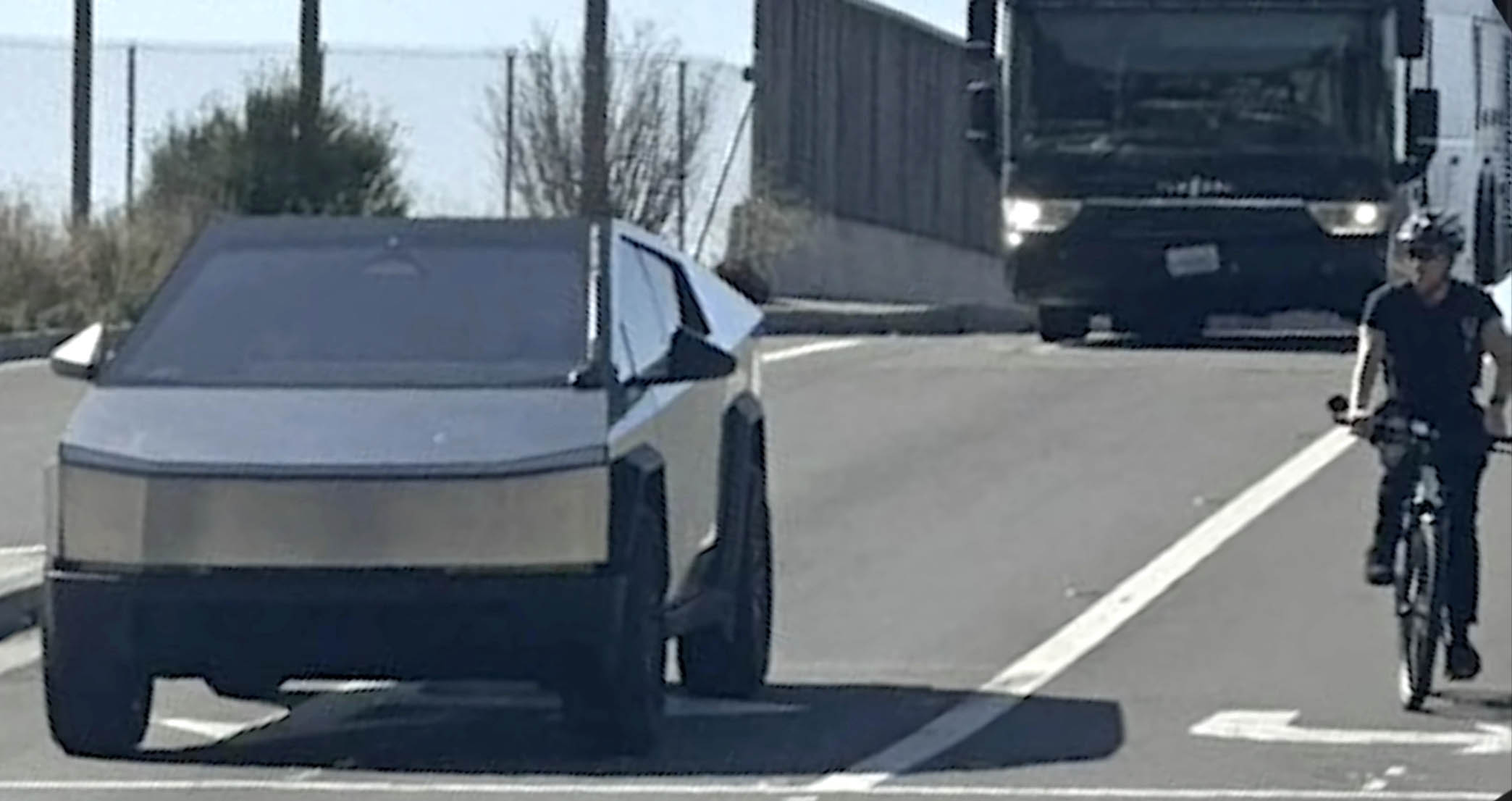 Different Angles Of Cybertruck On Fremont Streets (04/25/2023) | Tesla ...