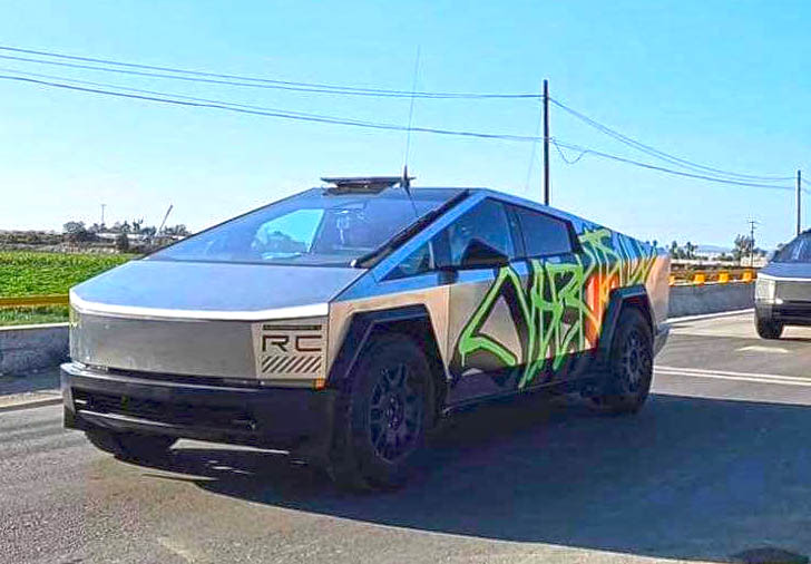 Graffiti Cybertruck spotted with Starlink Antenna Receiver Mounted on ...