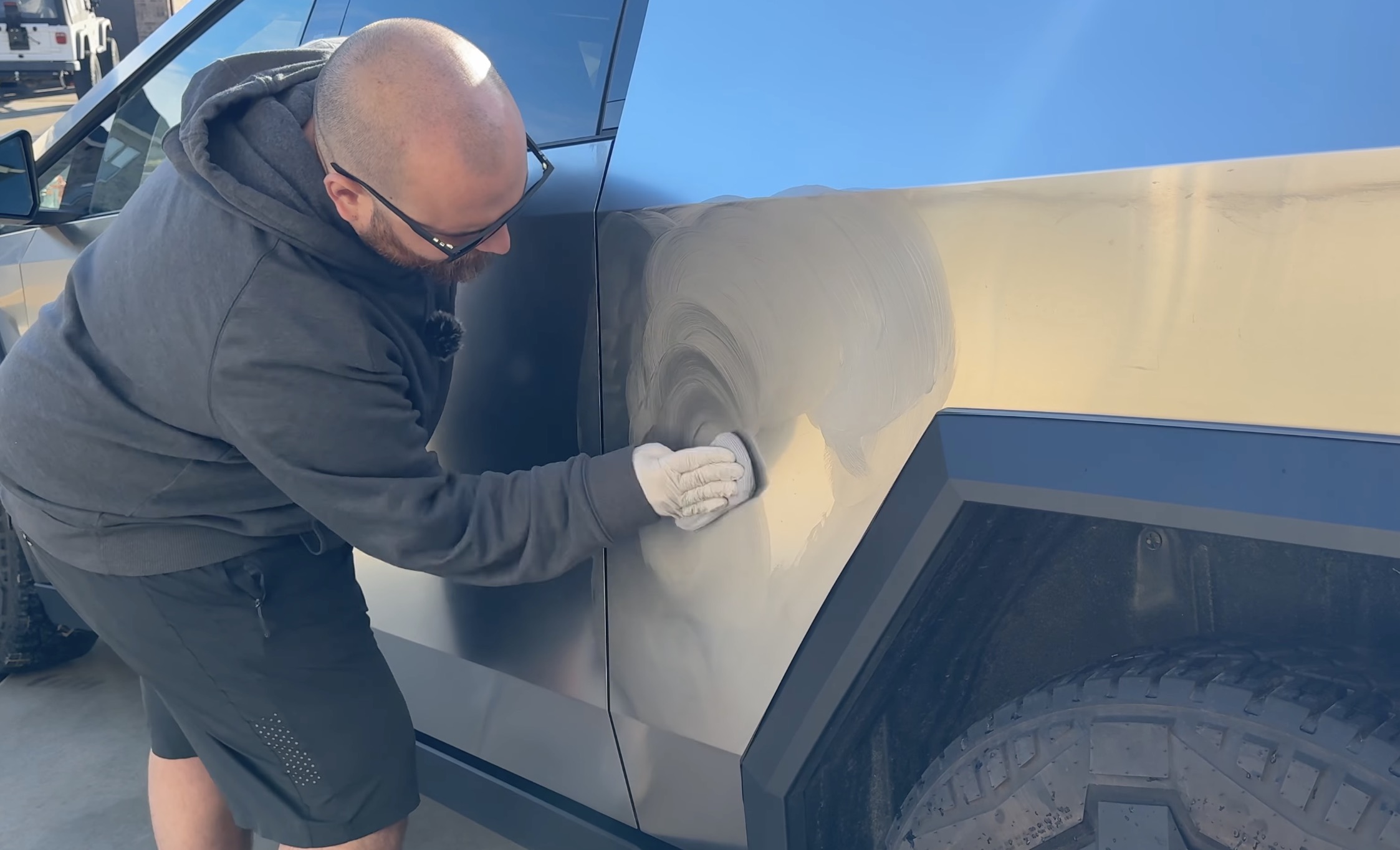 Keeping Cybertruck clean w/ Bar Keepers Friend + Windex, Page 3